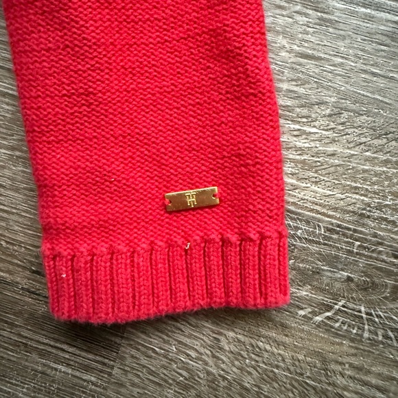 Tommy Hilfiger Cable Knit Crewneck Sweater - Picture 2 of 2